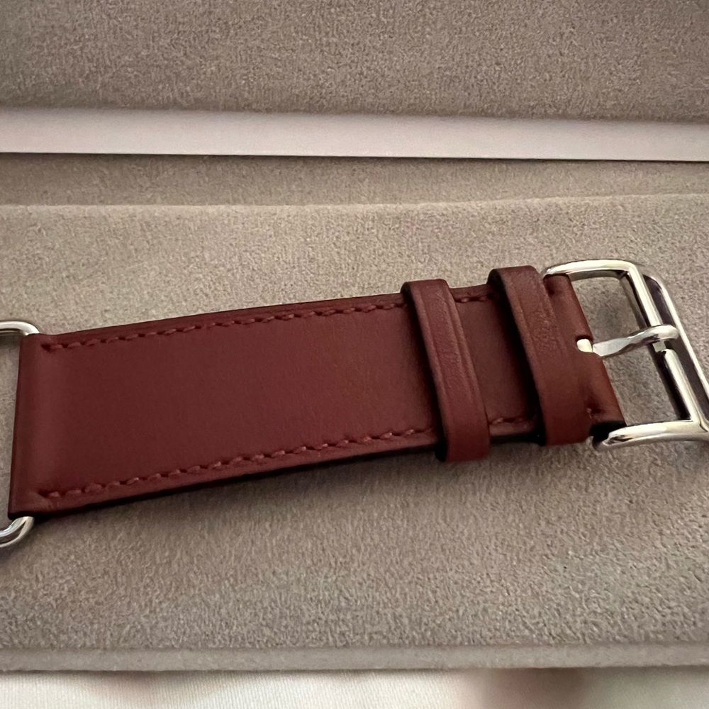 Men’s Hermès Apple Watch band - Picture 5 of 7